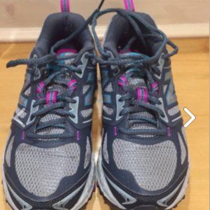 New Balance Sneakers